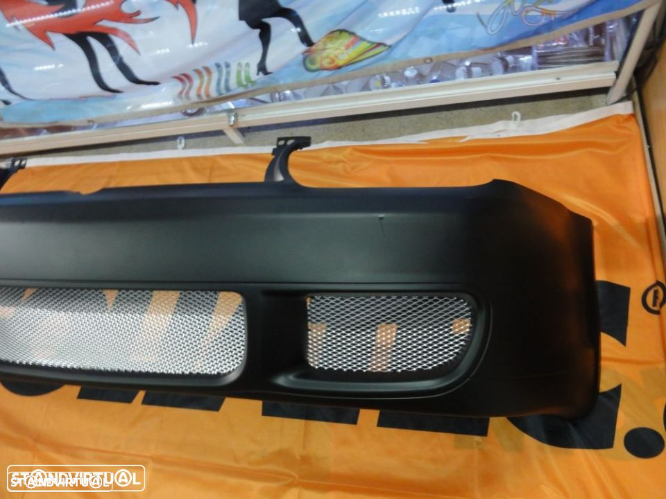 Para-choques Frontal VW Golf 4 / IV 98-03 R32 look em ABS(plástico) C/Espaço para grelha original - 5