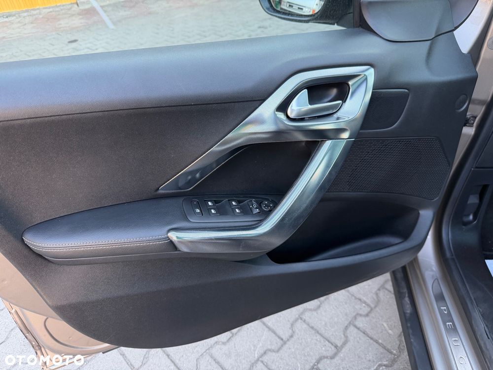 Peugeot 2008 120 VTI Allure - 9