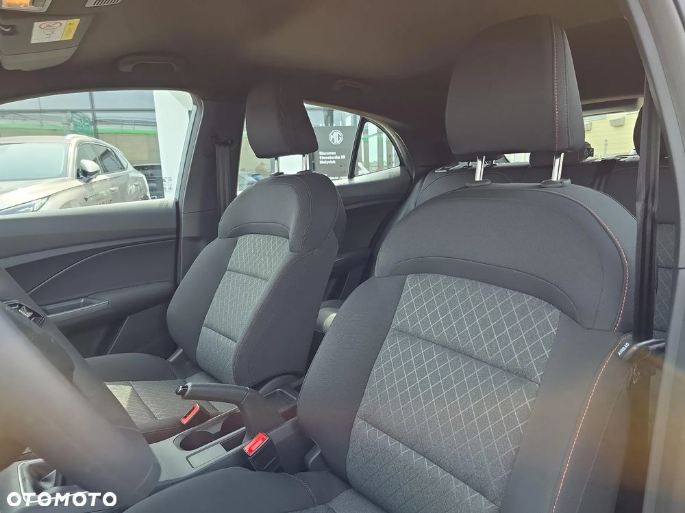 MG MG3 1.5 Excite - 12