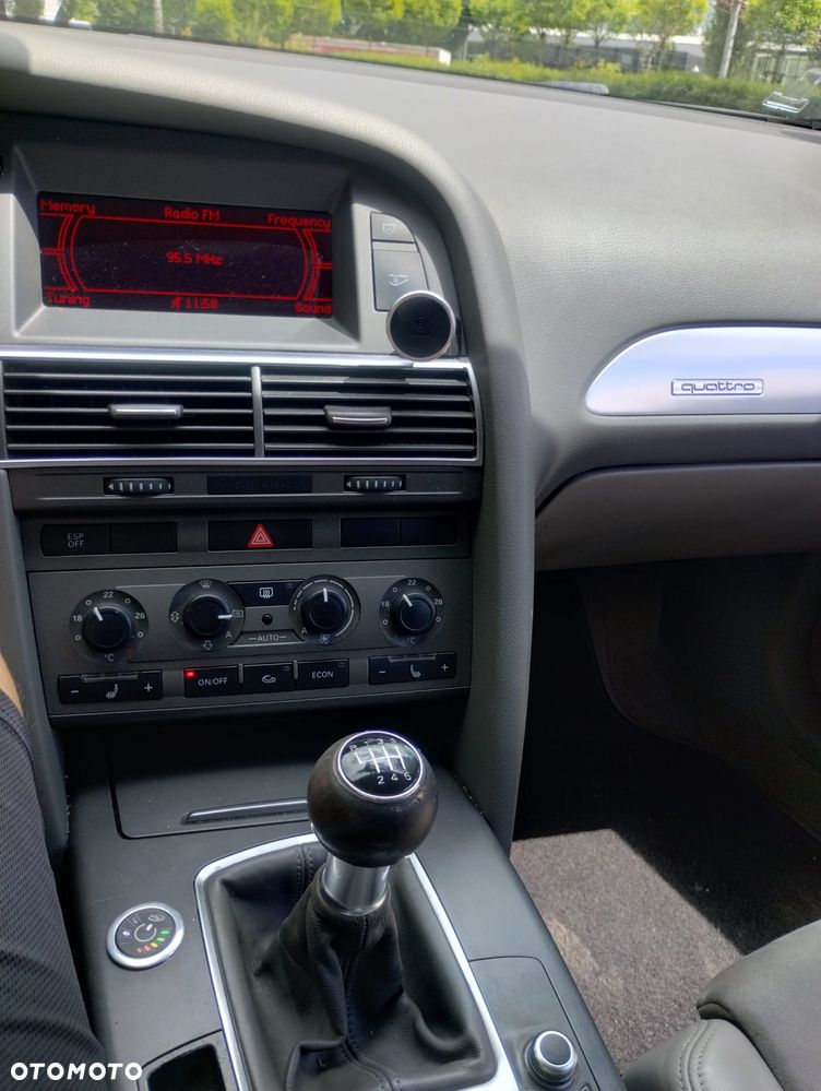 Audi A6 Avant 2.4 Quattro - 20