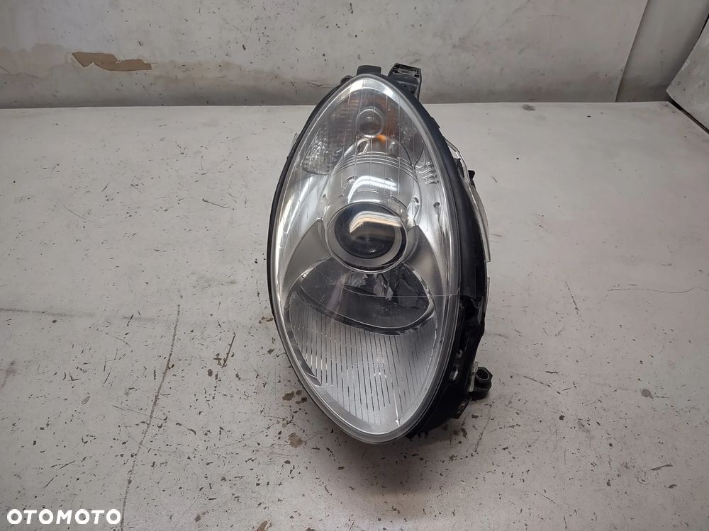 LAMPA MERCEDES R W251 2007r. PRAWA PRZEDNIA ORYGINAŁ EUROPA