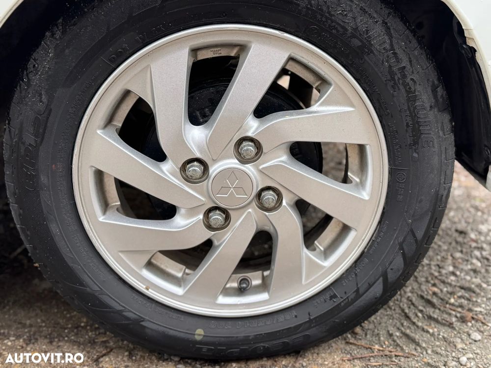 Mitsubishi Space Star 1.2 2WD MT Inform - 23