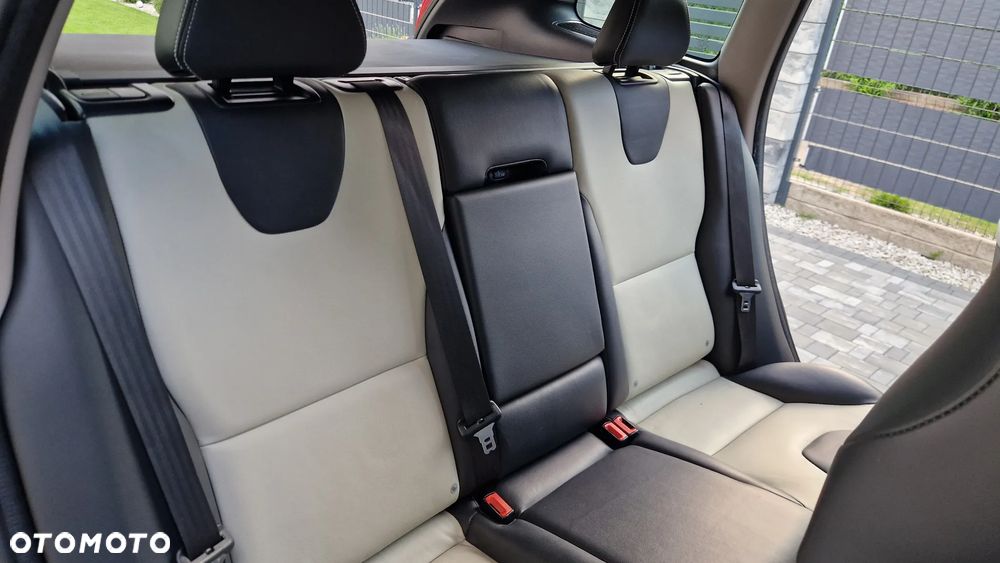 Volvo XC 60 D5 AWD Summum - 21