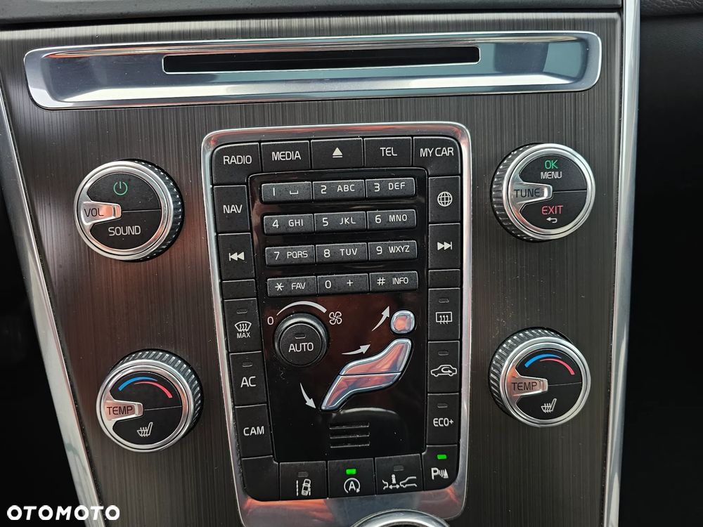 Volvo XC 60 D4 Geartronic Summum - 23