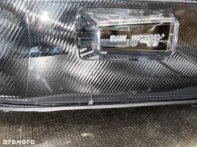 Reflektor lewy oraz prawy Ford Focus MK4 Lift - 9
