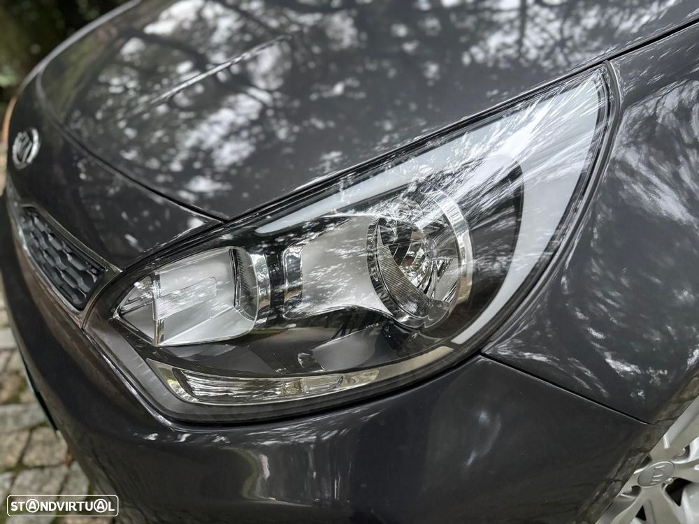 Kia Rio 1.1 CRDi LX ISG - 8