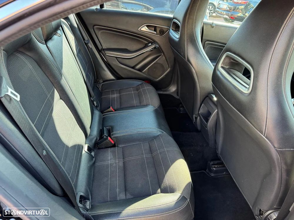 Mercedes-Benz CLA 180 CDI Urban - 17