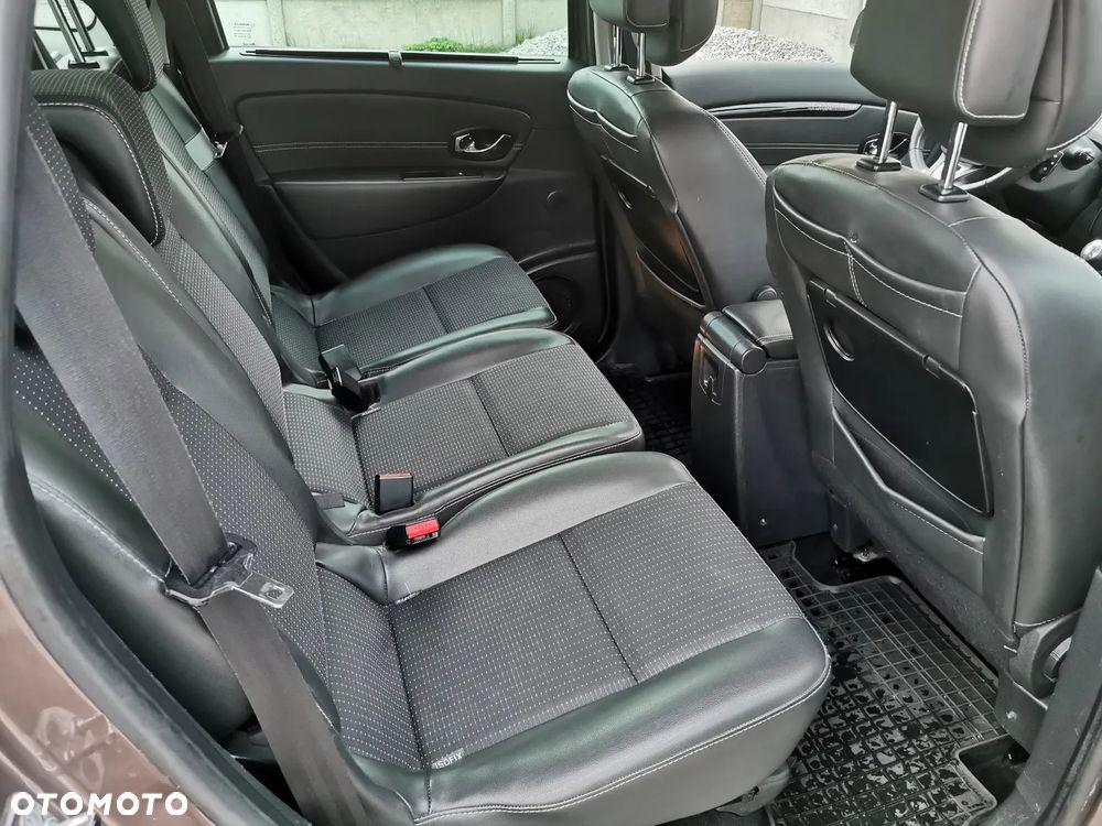 Renault Grand Scenic - 13