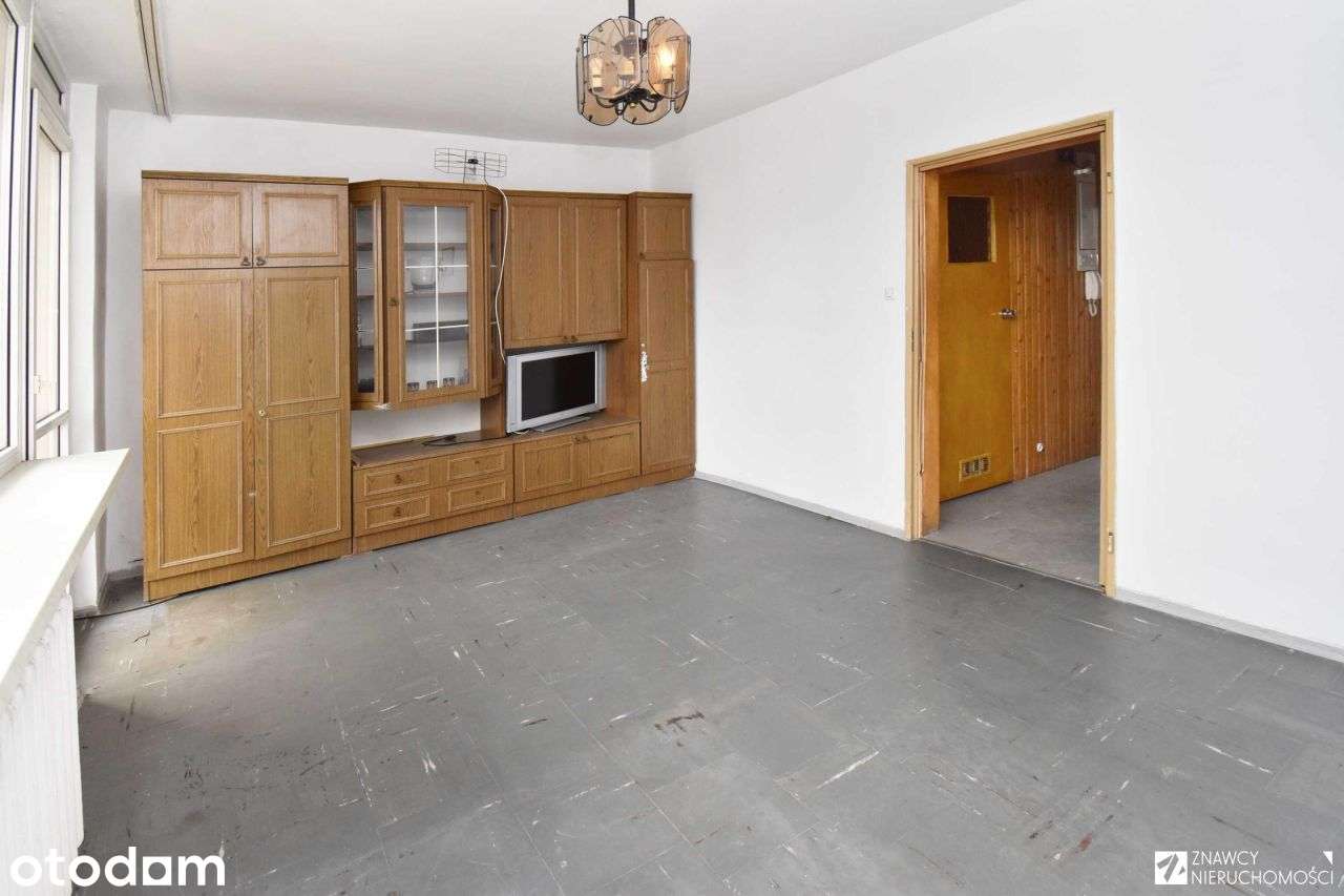 4 pokoje, 2 piętro, duży balkon, oddzielna toaleta