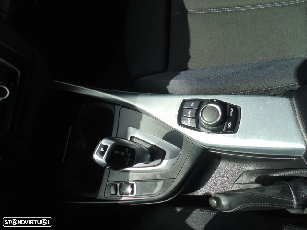 BMW 118 dA Line Sport - 37