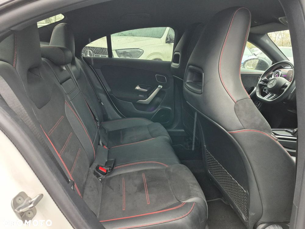 Mercedes-Benz CLA 200 AMG Line 7G-DCT - 27