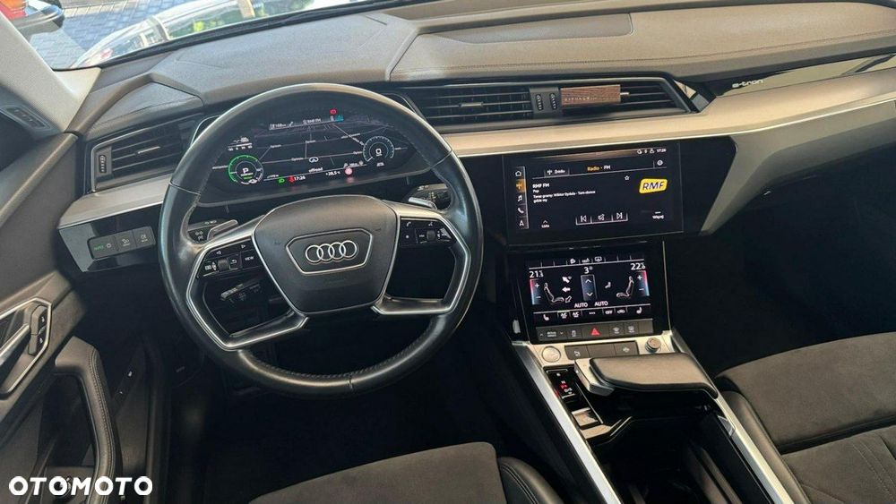 Audi e-tron - 34