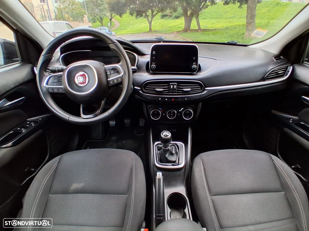 Fiat Tipo 1.3 M-Jet Lounge Tech - 25
