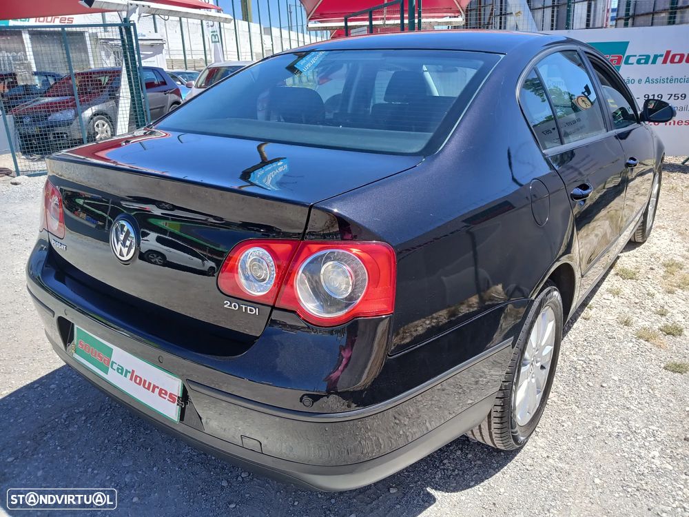 VW Passat 2.0 TDI Trendline - 9