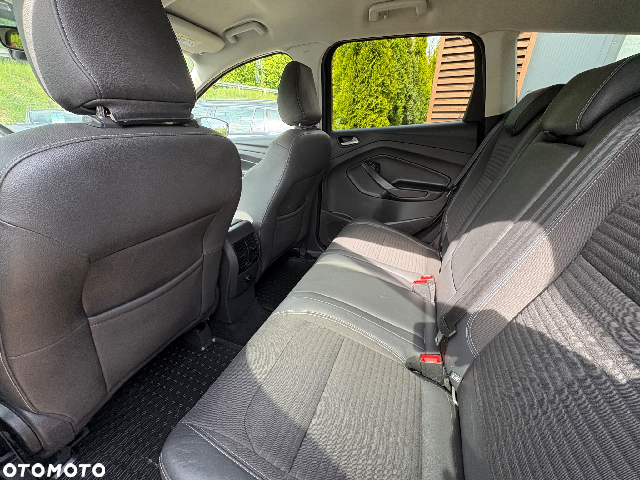 Ford Kuga 2.0 TDCi 2x4 Titanium - 19