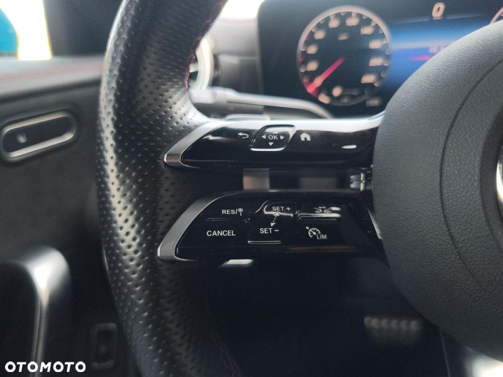 Mercedes-Benz CLA - 10