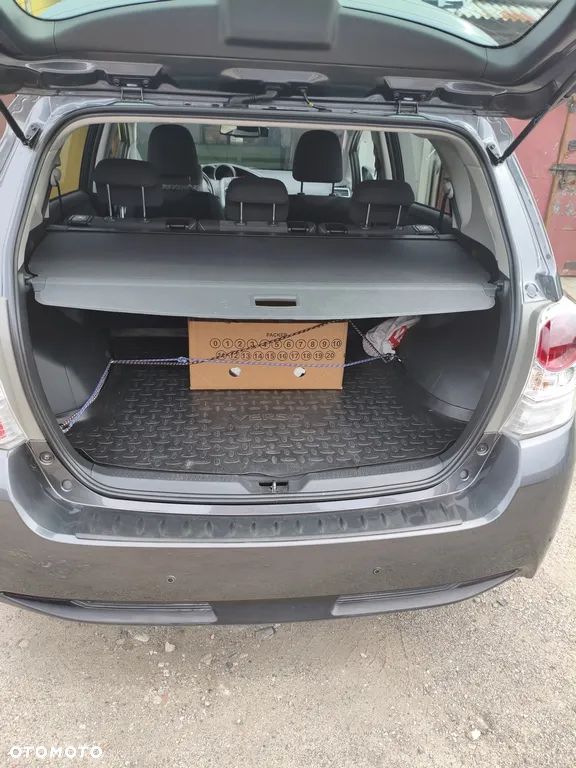 Toyota Verso 1.8 Premium EU6 - 19