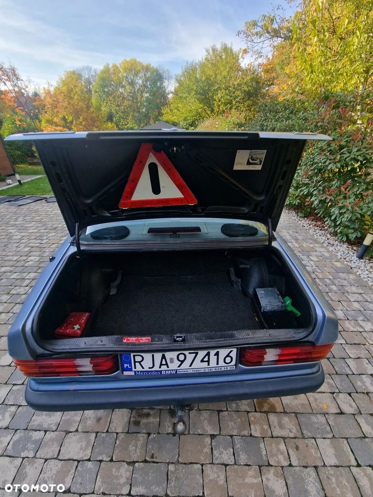 Mercedes-Benz W201 (190) - 21