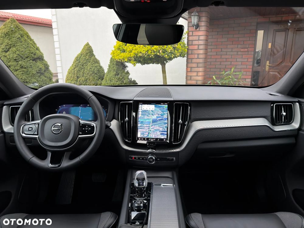Volvo XC 60 B5 B AWD Geartronic RDesign - 8