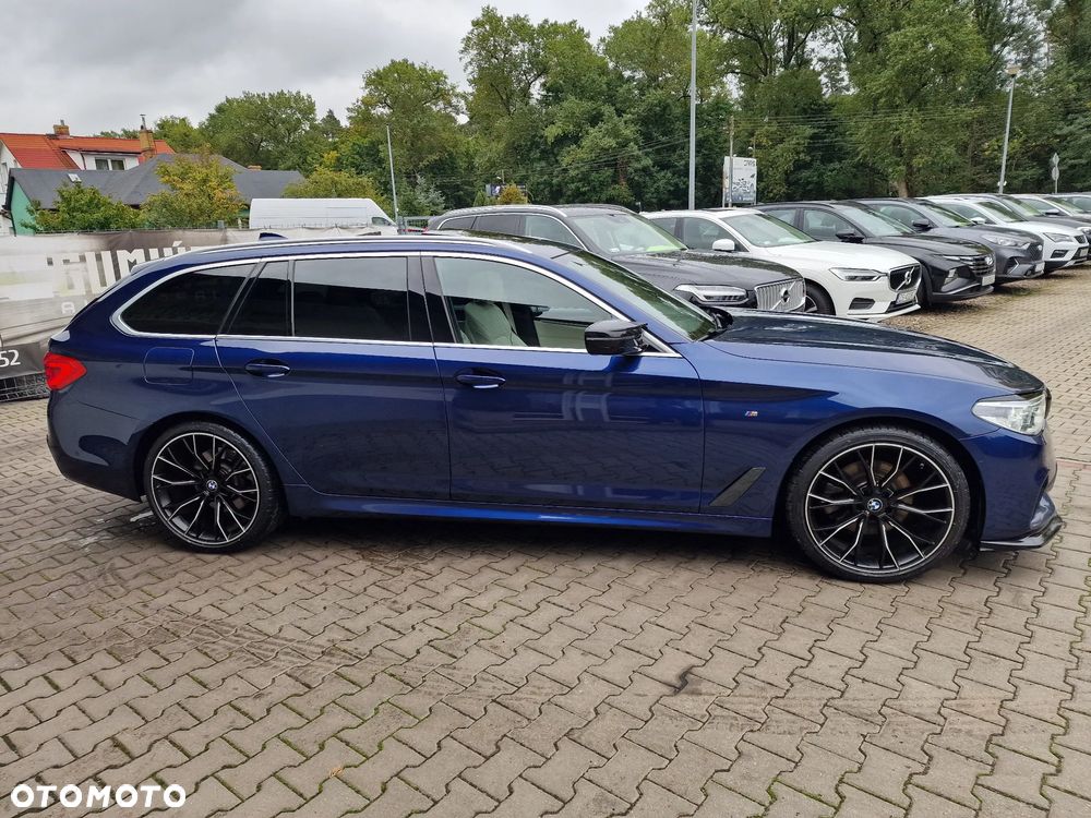 BMW Seria 5 520i Touring M Sport Edition - 11