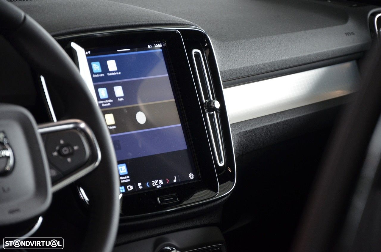 Volvo XC 40 2.0 B3 Black Edition - 7