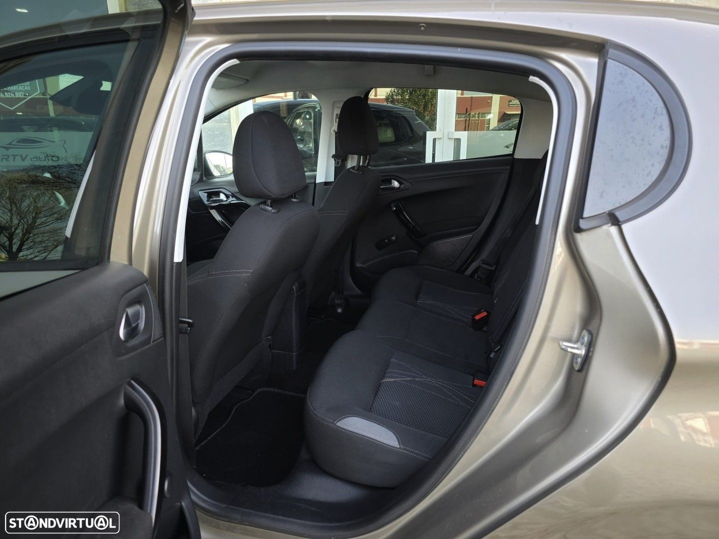 Peugeot 208 1.4 HDi Active - 8