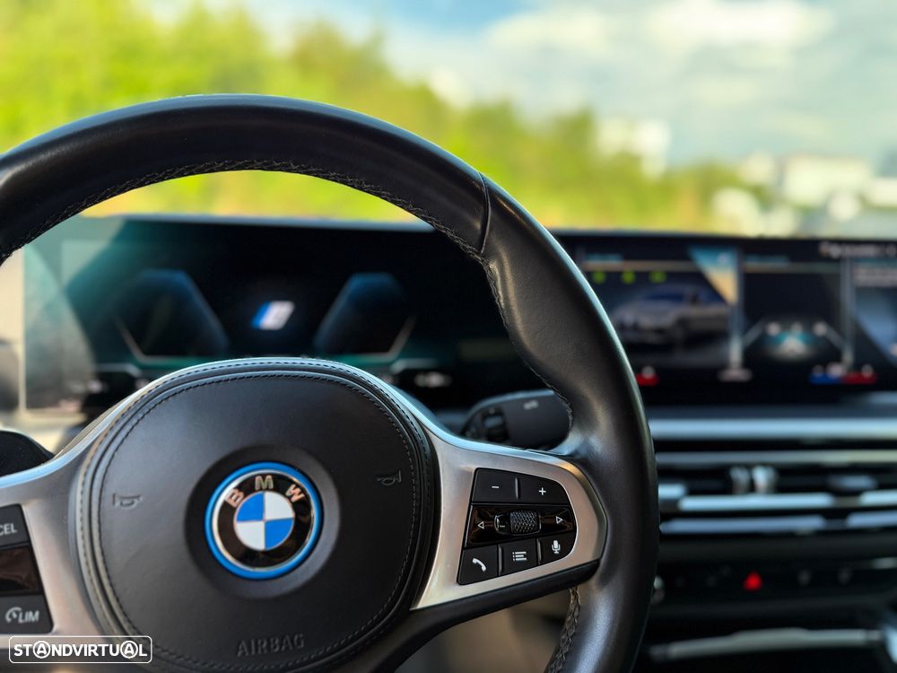 BMW i4 eDrive40 Pack Desportivo M - 14