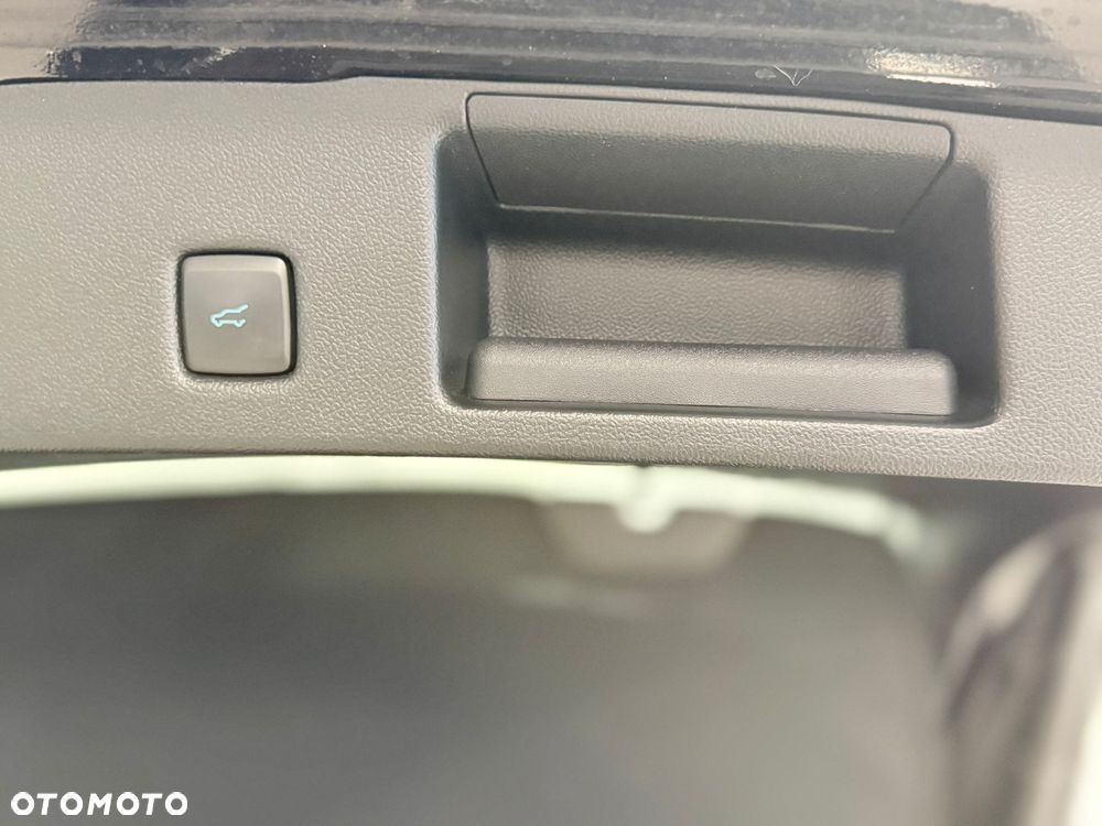 Ford Kuga 2.5 FHEV FWD ST-Line - 34