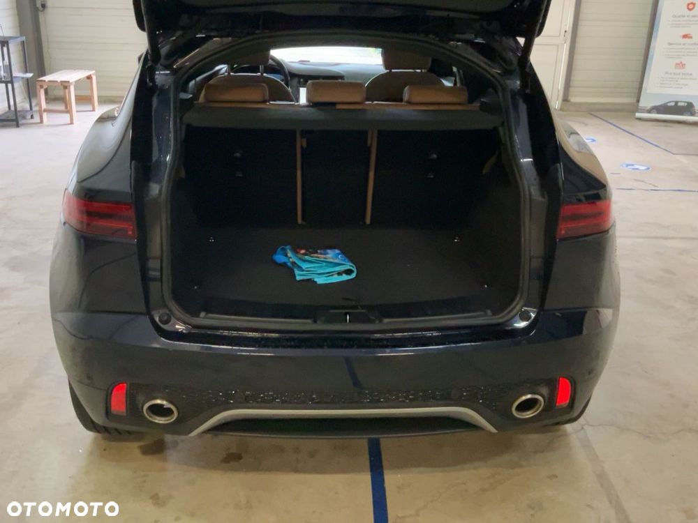 Jaguar E-Pace P200 AWD R-Dynamic - 15