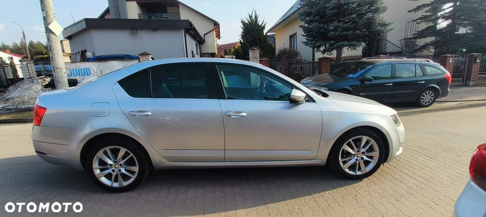 Skoda Octavia 2.0 TDI Clever DSG - 6