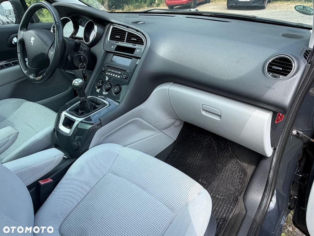Peugeot 5008 1.6 Active - 24