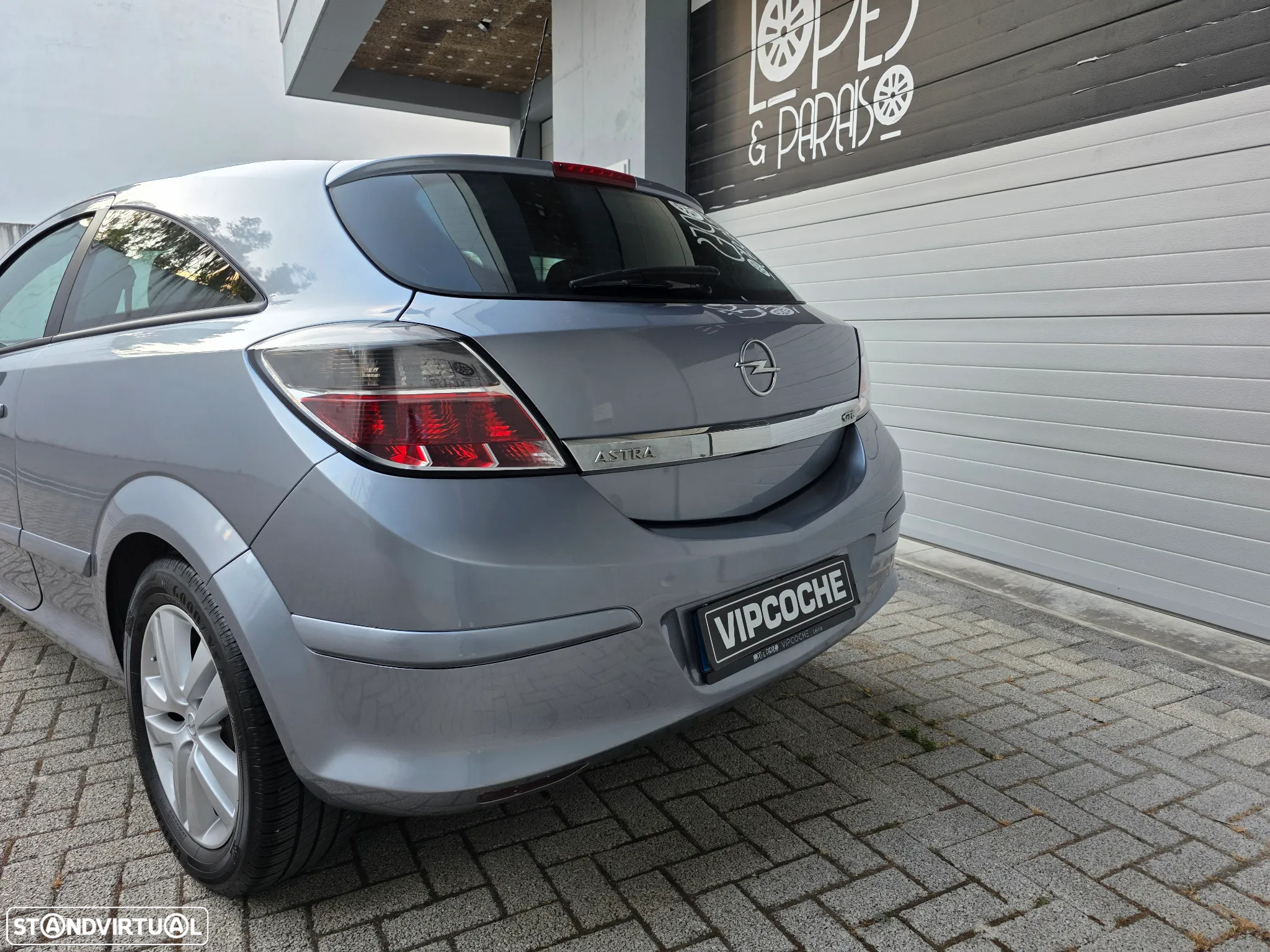 Opel Astra GTC 1.3 CDTi - 33