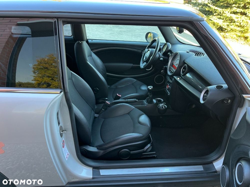 MINI Cooper S Standard - 17