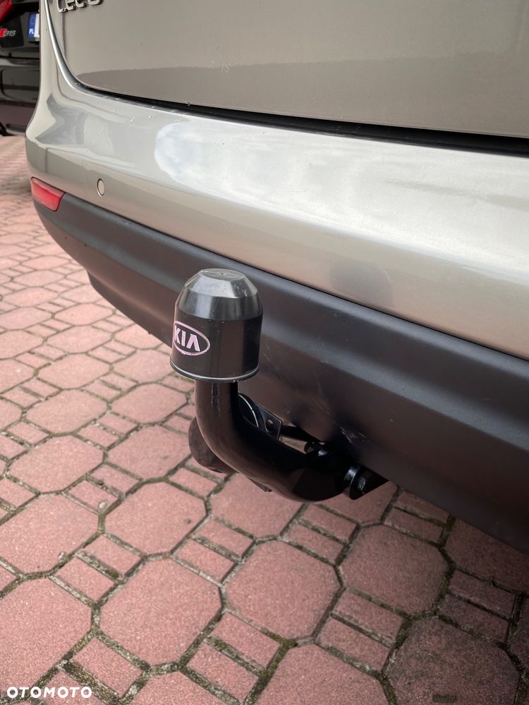 Kia Ceed - 31