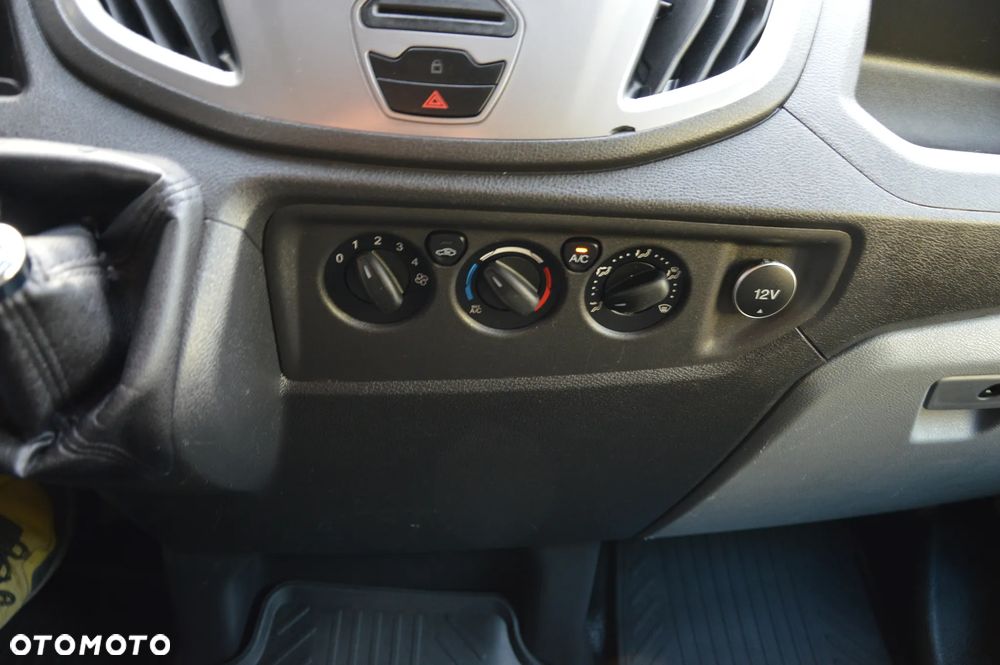 Ford Transit - 27