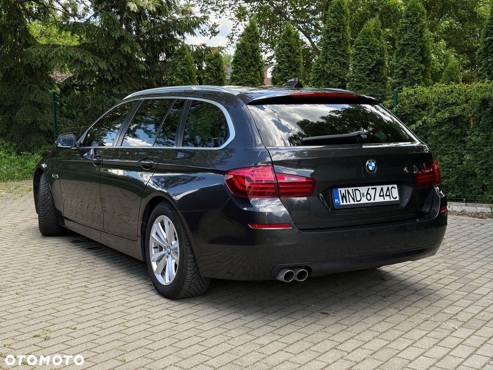 BMW Seria 5 520d xDrive - 10