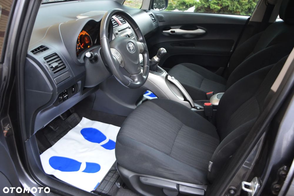 Toyota Auris 1.4 VVT-i - 24