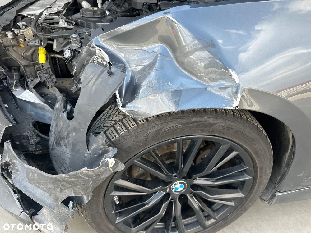 BMW Seria 3 320d Sport Line - 9