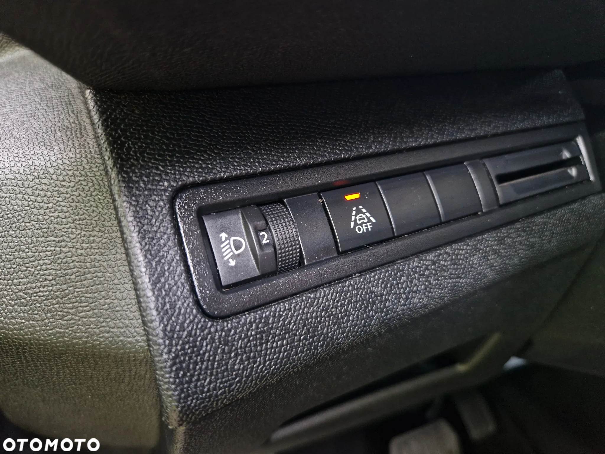 Peugeot 3008 1.5 BlueHDi Allure Pack S&S EAT8 - 15