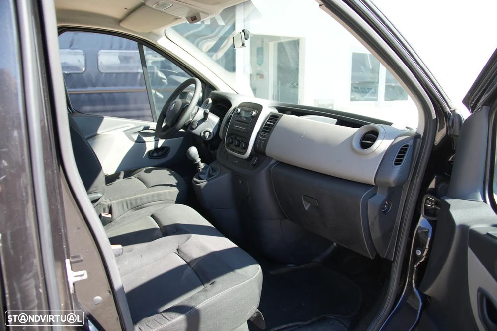 Renault Trafic 9Lugares 1.6DCI - 10