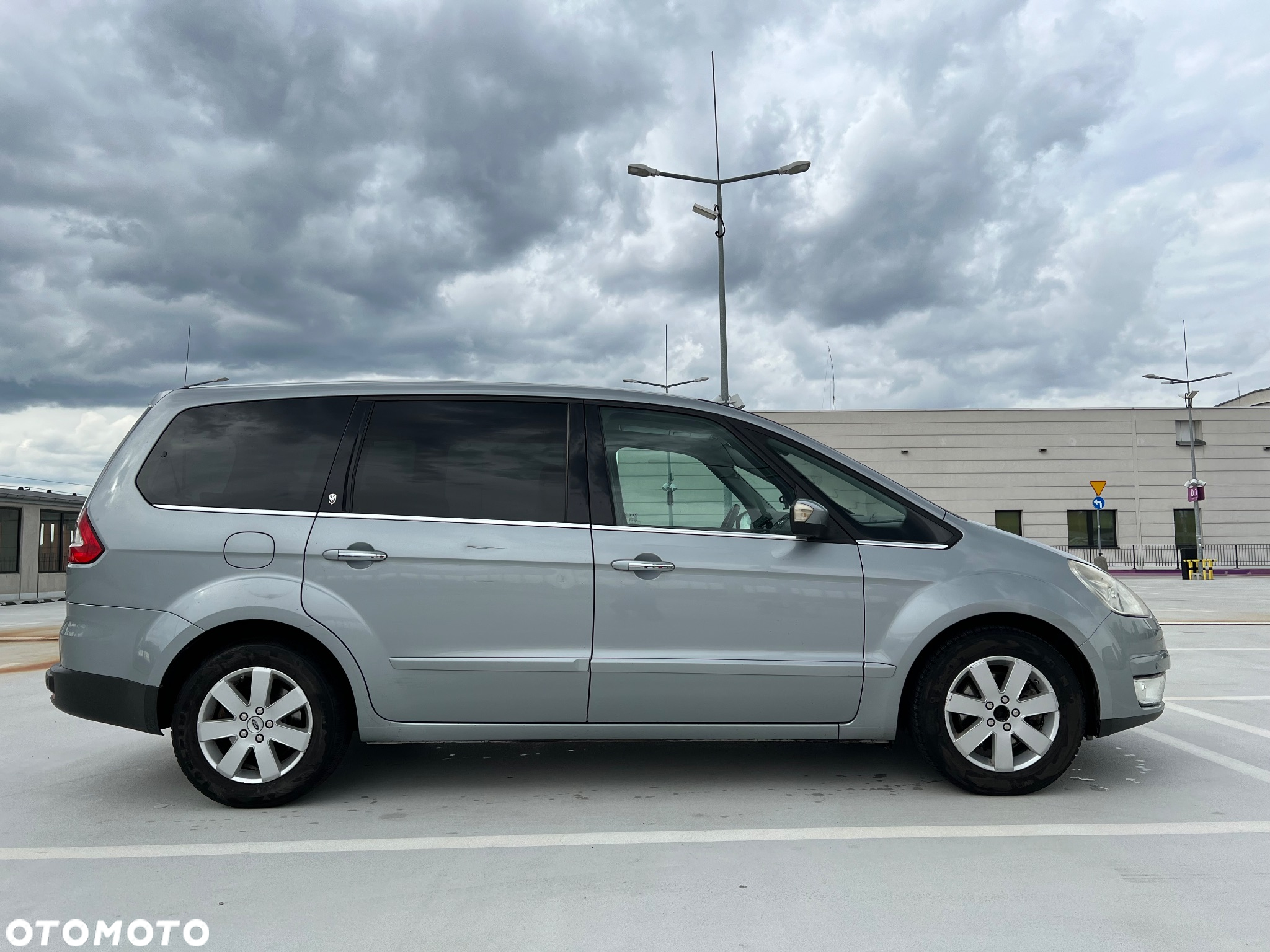 Ford Galaxy 2.0 TDCi Ghia - 4