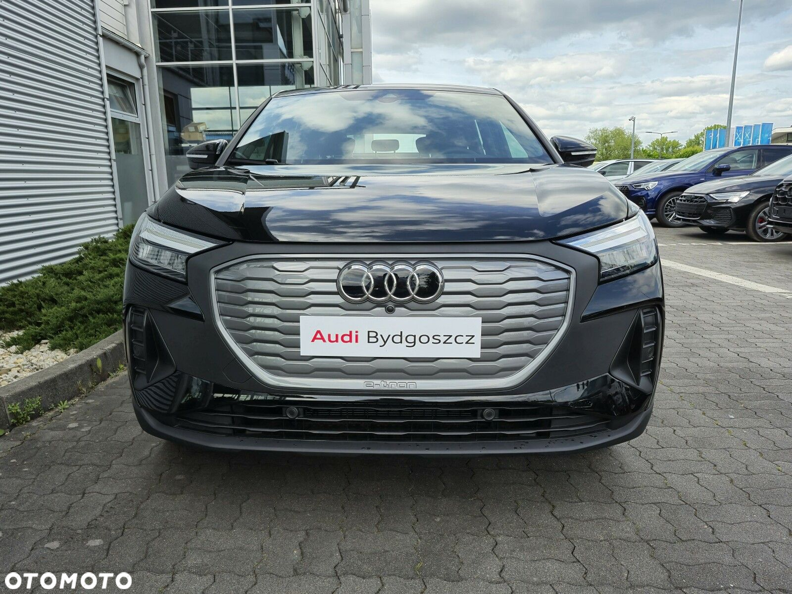 Audi Q4 e-tron - 8