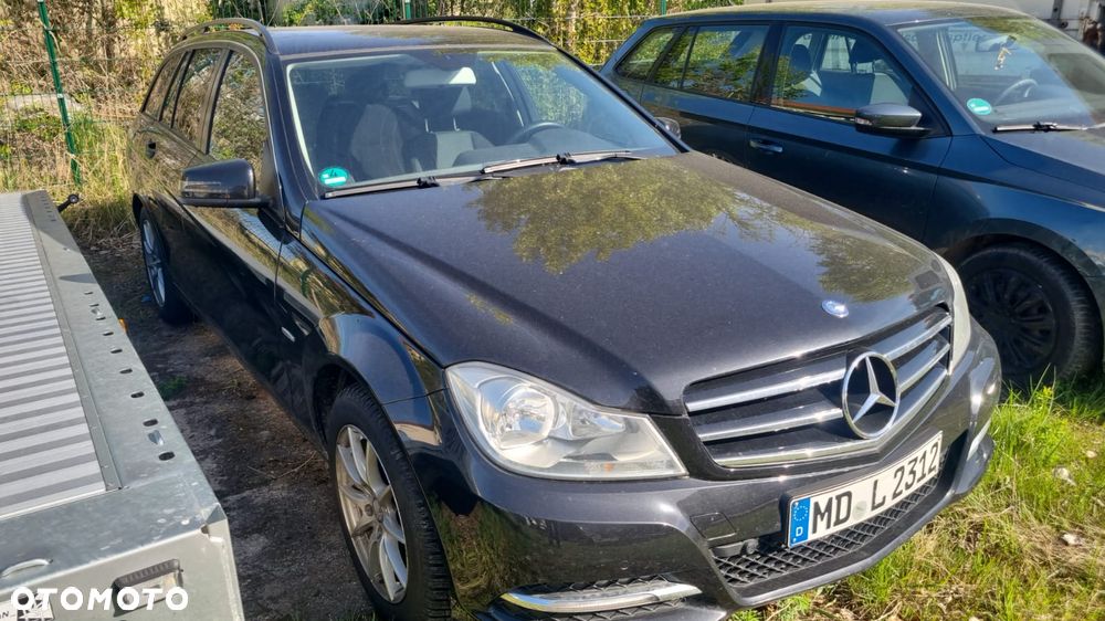 Mercedes-Benz Klasa C 180 BlueEFFICIENCY 7G-TRONIC - 3