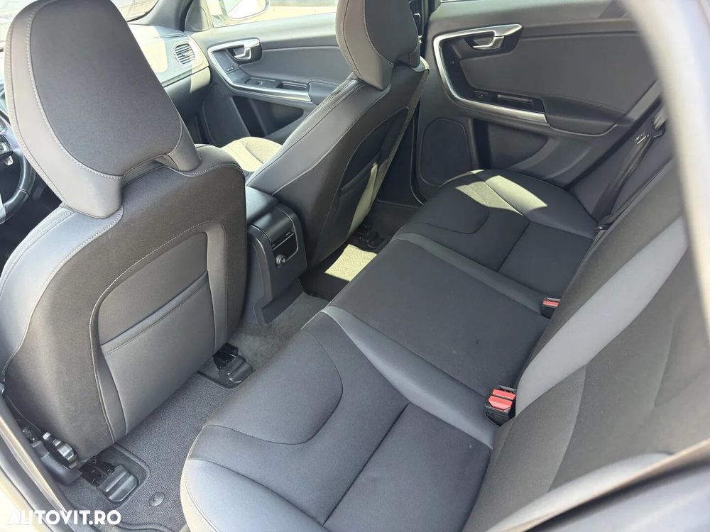 Volvo V60 - 13