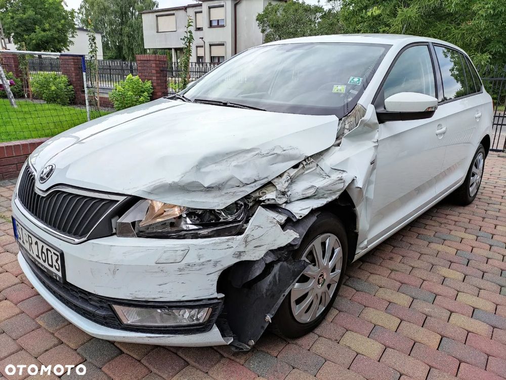 Skoda RAPID Spb 1.2 TSI Drive - 9