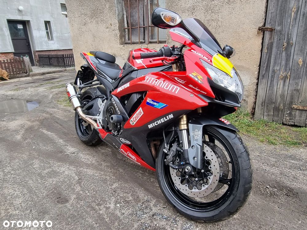 Suzuki GSX-R - 4