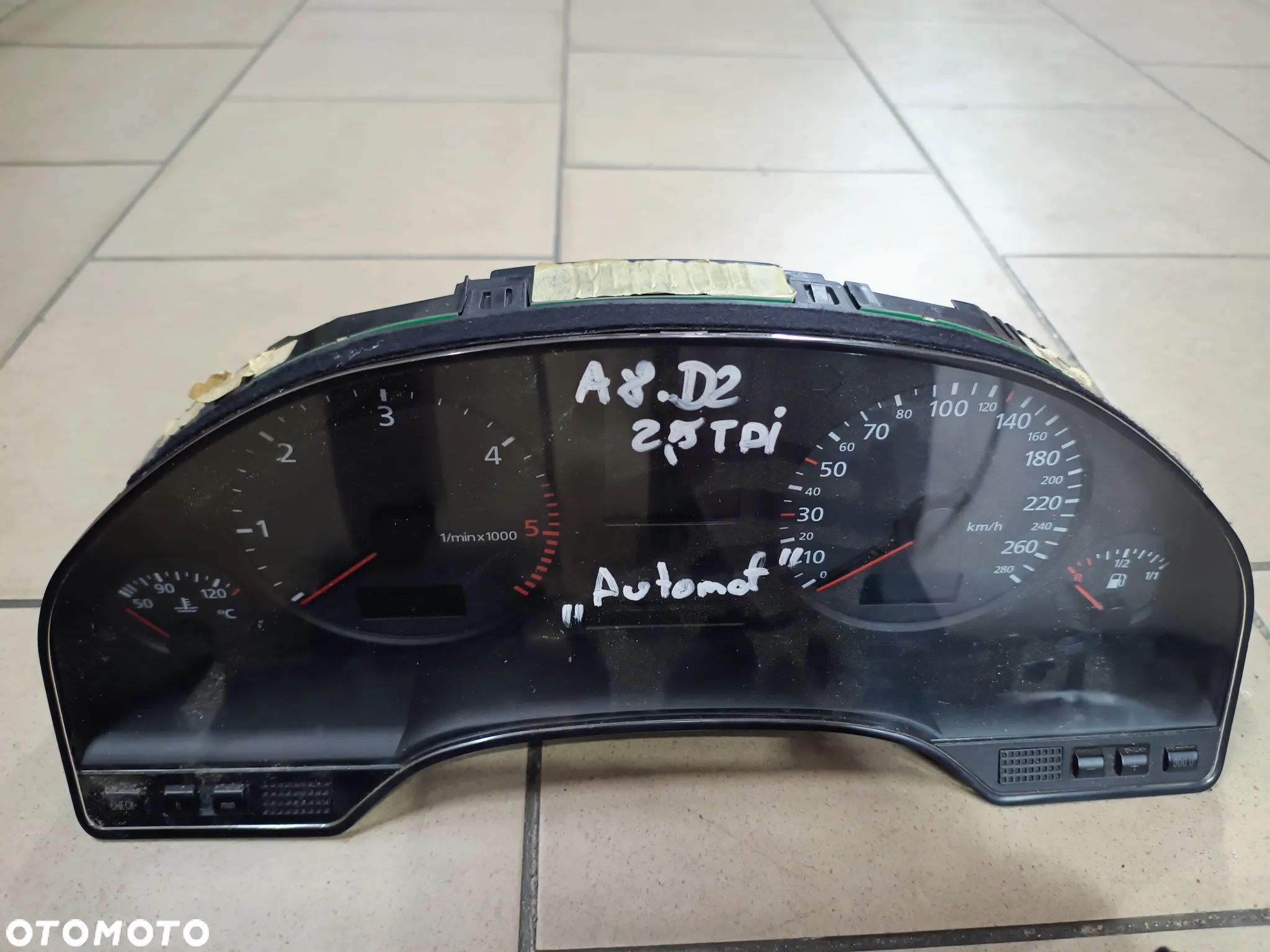 Audi A8 D2 2.5 TDI licznik automat 4D0919033CA - 1