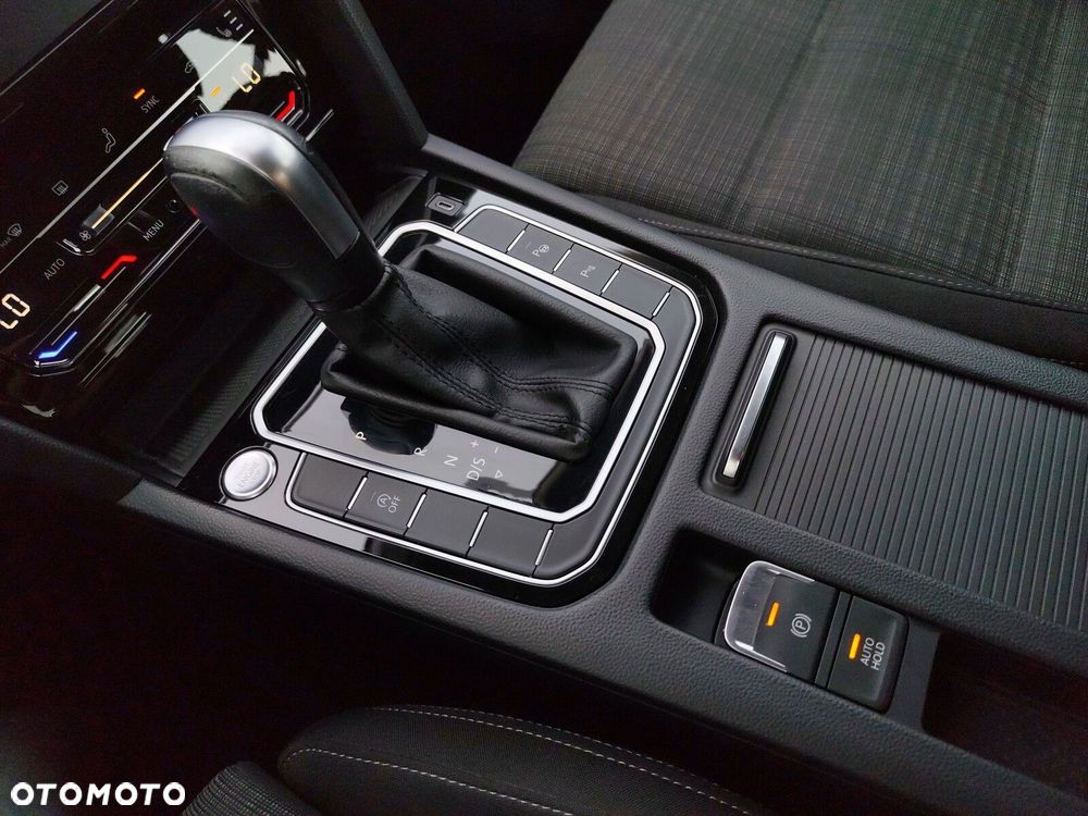 Volkswagen Passat 1.5 TSI EVO Business DSG - 23