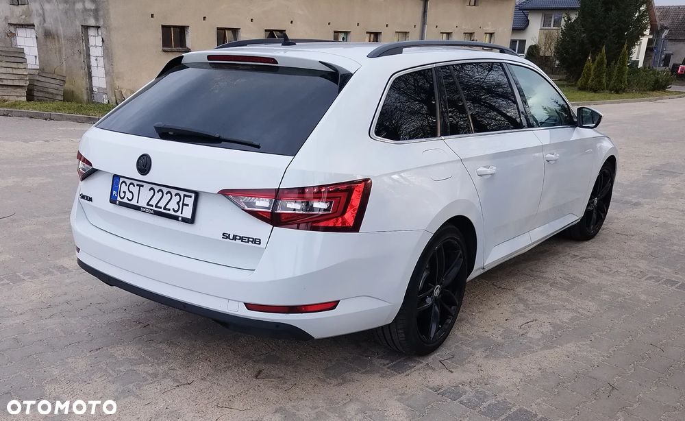 Skoda Superb 2.0 TDI DSG Style - 4