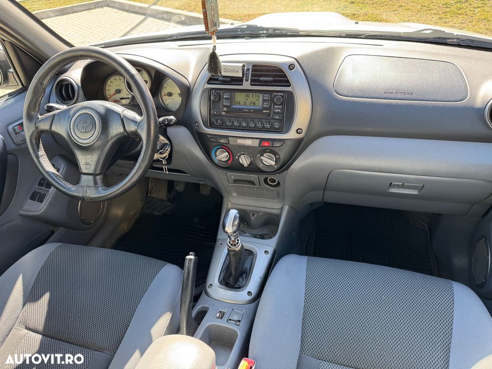 Toyota RAV4 D-4D 4x4 Executive - 12